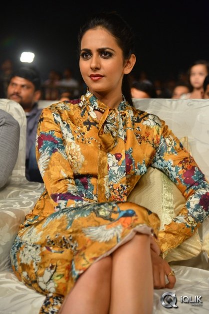 Rakul-Preet-Singh-At-Dhruva-Movie-Pre-Release-Function